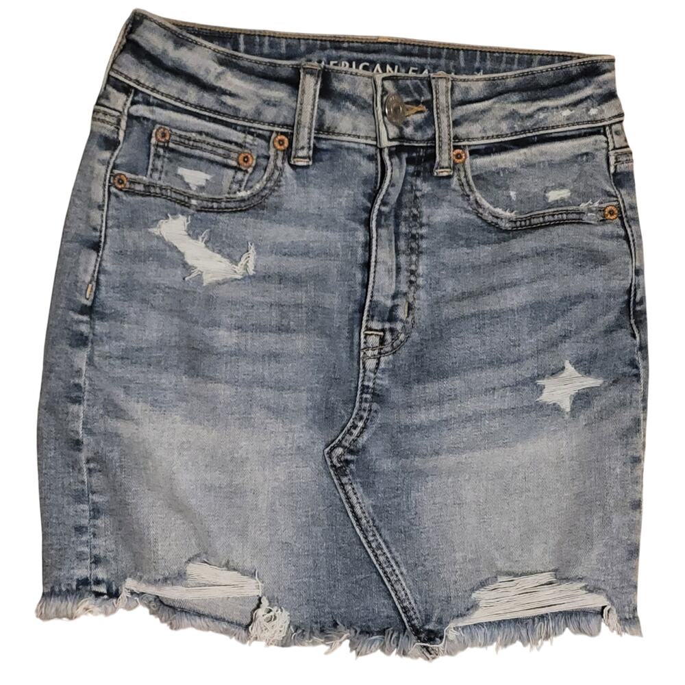 American Eagle Womens Hi-Rise Mini Distressed Denim Skirt Size 00 EUC